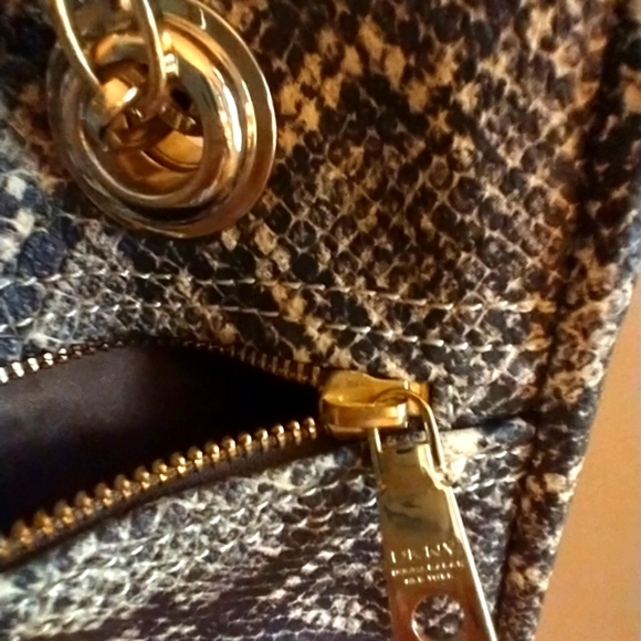 DKNY Handbag Shld/Crossbody Snake skin design chain link NWOT - Picture 8 of 16